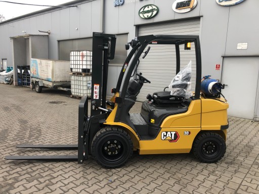 NOWY WÓZEK WIDŁOWY CATERPILLAR CAT GP30N O UDŹWIGU 3000 KG, DUPLEX 3.3 LPG