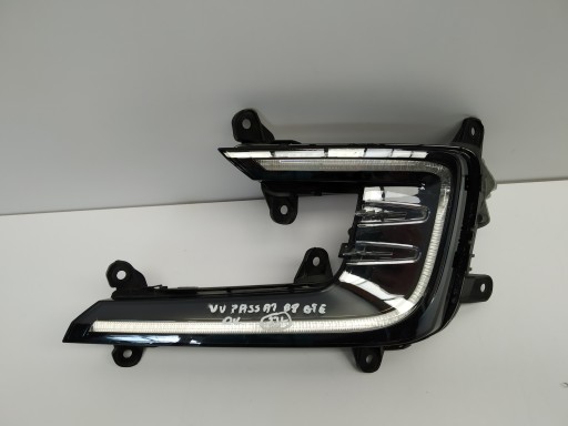 Passat B8 GTE Nebelscheinwerfer LED DRL links der Stoßstange vorne 3G0941055A
