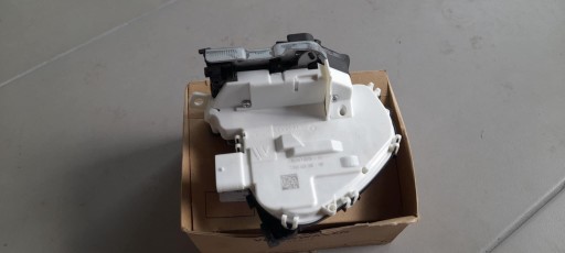 lock door right rear part AUDI AUDI Q2 8K0839016L