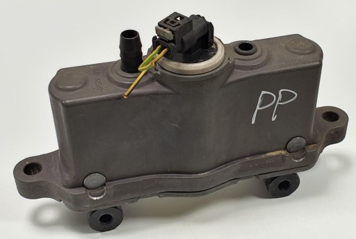 Патрон капота правий MERCEDES W212 A2129066301