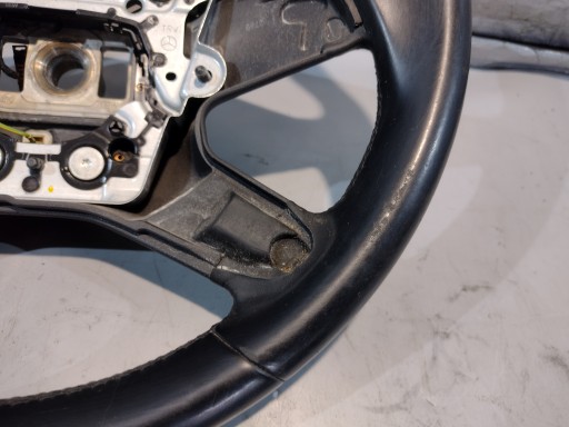 lenkrad skorzana Mercedes W212 A2124600303