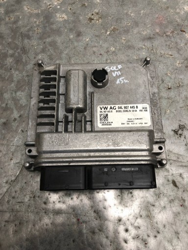 computer of the engine CXX VW GOLF VII 04L907445B