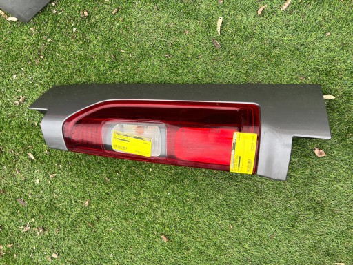OPEL VIVARO light rear left complete original 265A13908R 265A13964R 10840