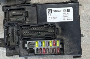 Блок предохранителей opel meriva b bsi 13448661