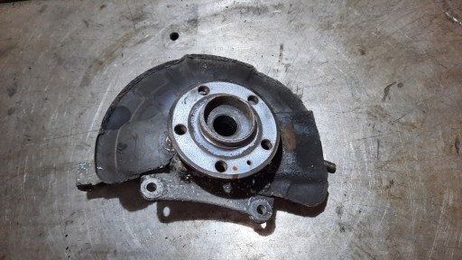 Лівий поворотний кулак volvo v70 ii 2.0t автомат