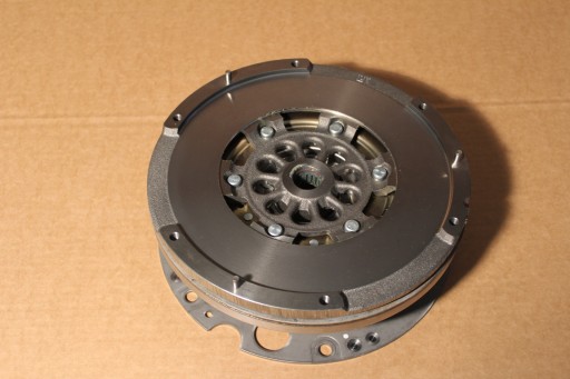 Двомасове колесо зчеплення Audi 0cs105266f