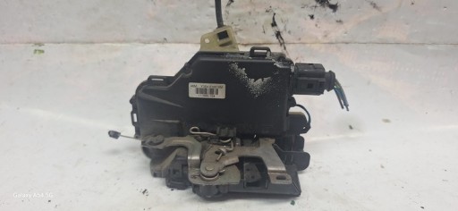 lock door SKODA OCTAVIA and right rear part Y3B4839016M