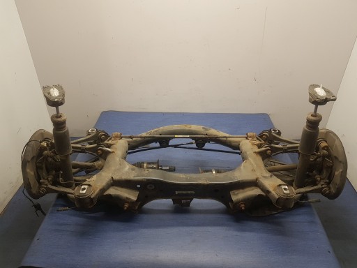6857723A03 - Bmw 3 f30 2.0i x-drive балка задньої підвіски 4933869