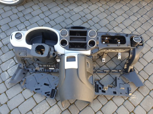 dashboard instrument panel cockpit CITROEN BERLINGO II LIFT 2012