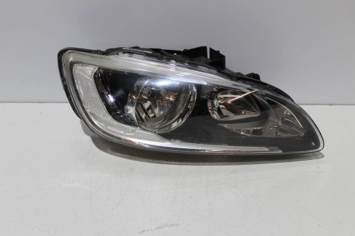 Права передня фара 31358098 volvo v60 i 1 підйомник