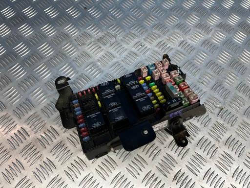2C7T-14A067-AN - Блок предохранителей ford экскурсия bsi