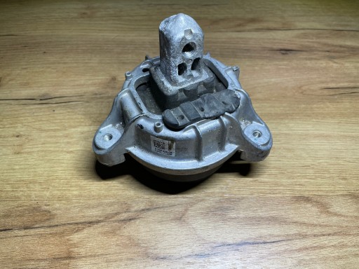 BMW F01 F07 F10 F12 engine mount right 6786528