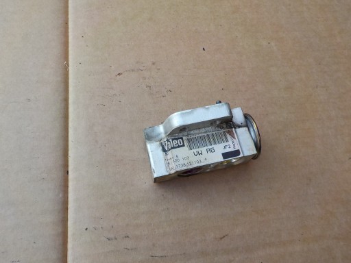 valve rozprezny of the air conditioning vw golf V 1,6 FSI 1K1820103