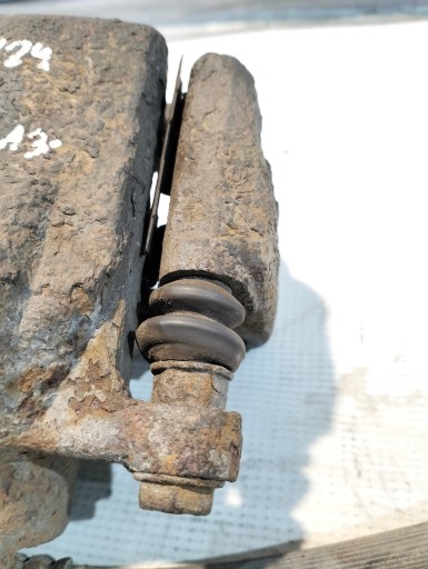 TOYOTA COROLLA E12 IX 2002r 1.4 16V caliper brake right front
