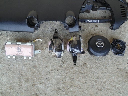 dashboard console airbag MAZDA 2 II 2014 ROK. ANGLIK