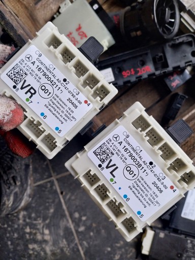 A1679004211 - MERCEDES W907 W910 SPRINTER ДВЕРНИЙ МОДУЛЬ ЛІВИЙ ПРАВИЙ PERFECT SET 20R