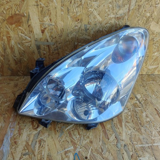 Reflektor front side left Toyota Corolla E120 E130 7357230400