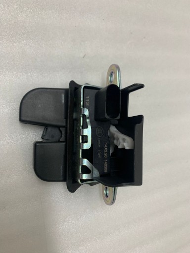 2G6827505B - Замок багажника VW POLO 2G