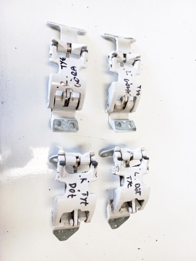 B98662, B98651 - ПЕТЛЯ ДВЕРІ ЗАДНЯ ЗЛАМАНА FIAT DUCATO III LIFT