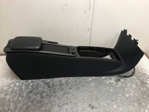 TUNEL mitte VOLVO C30 LIFT 30755374 30755375