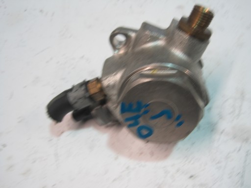 feed pump VW GOLF 1,4TSI 04E127026J