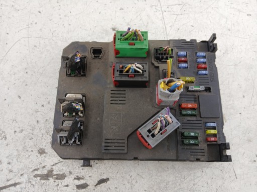 CITROEN C3 and compartment of fuses 9652474480 BSI