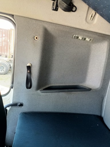 БОКОВАЯ ОБИВКА VOLVO FH13 LIFT