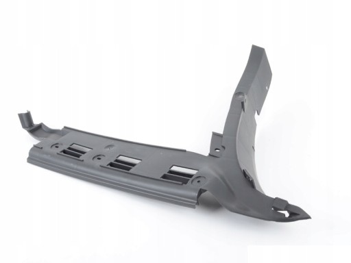 3B5807394C - Напрямна бампера VW Passat B5 FL задній p