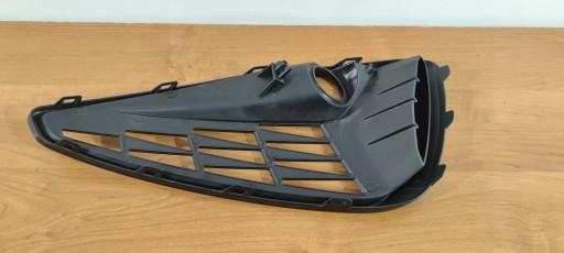 HYUNDAI I30 left grid of a bumper new IDEALNA LH