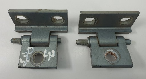 Петли двери левый передний VOLVO S80 пара