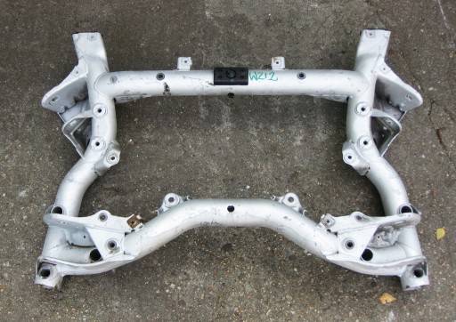 MERCEDES W212 LIFT E-KLASA subframe axle beam front axle beam