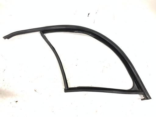 Прокладка ветрового стекла левая передняя VW PASSAT B6 3C4837431