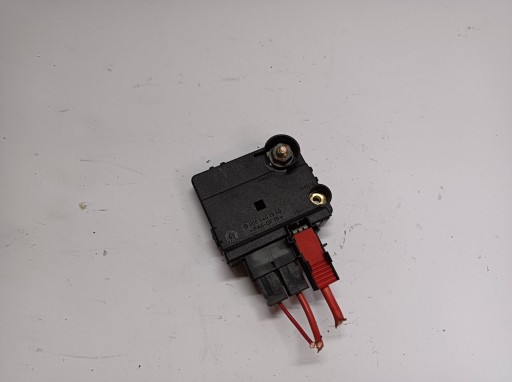terminal relay of the battery fuse Mercedes-Benz S W220 0005401950