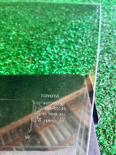 window door left TOYOTA RAV4 III
