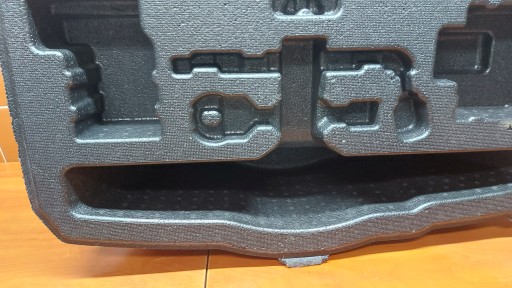 STYROPIOAN WKLAD Roues de la roue de secours Porte coffre hayon TOYOTA COROLLA E21 Berline 19