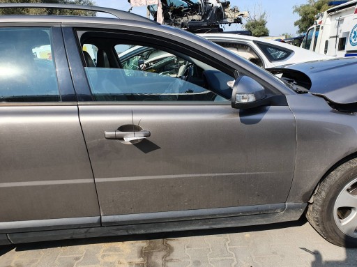 door right front 47200 OYSTER GREY PEARL VOLVO V70