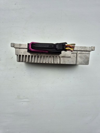 AUDI A4 B8 A5 8T Q5 8R amplifier RADIA 8R0035223G