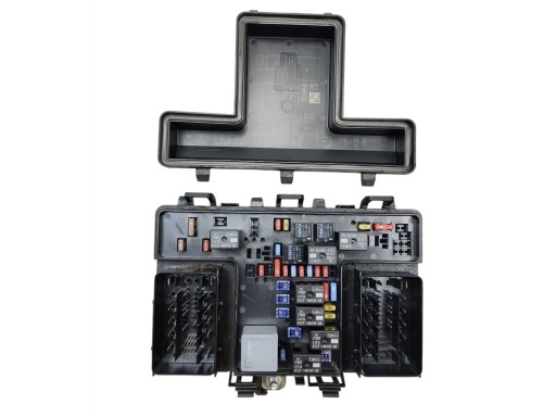 fuse box FORD EDGE II F2GT14A067MG