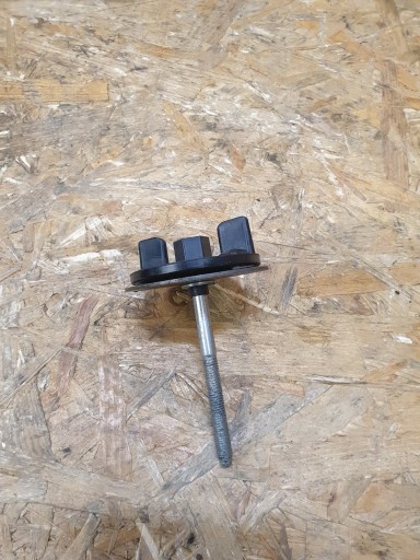 КРЕПЛЕНИЕ КОЛЕСА ALFA ROMEO STELVIO ОТВЕРТКА