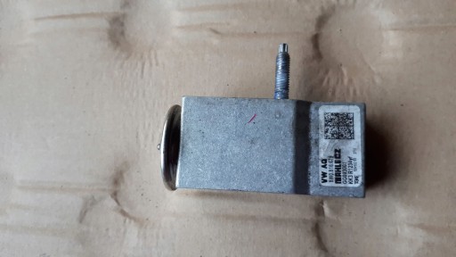 S4 B9 A4 8W ventil ROZPREZNY klimatizacije 8W0816679