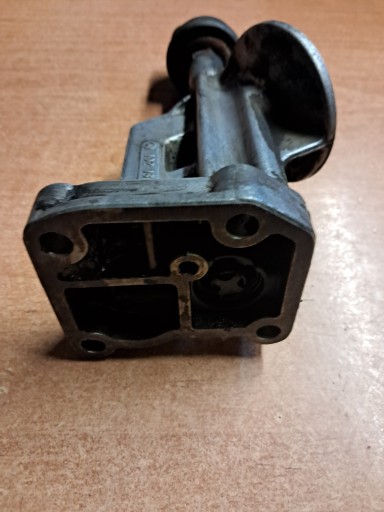 Ölfiltergehäuse MERCEDES W124 W201 M102 1021800038