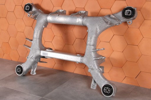 BMW 5 G30 8 G16 Fahrschemel Achsträger Achsträger heck 6861201