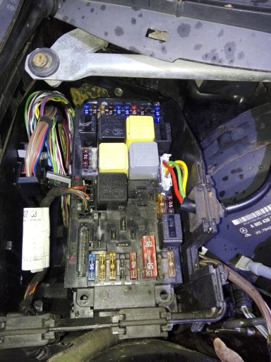 Tel..791_685_149 - MERCEDES МОДУЛЬ SAM ПЕРЕДНИЙ bsi 2.7 cdi w203