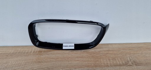 BMW 3 F30 F31 levá ledvinka maska mřížka RÁM BLACK