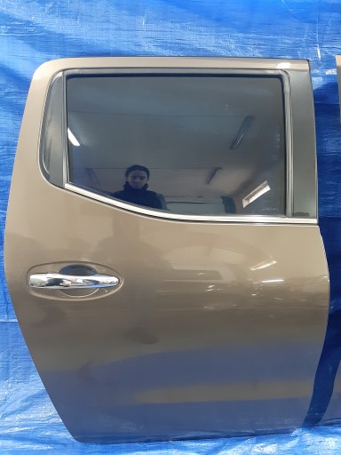 Прямо задняя дверь cnm alaskan navara d23 np300