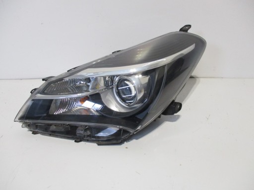 light TOYOTA YARIS 3 III LIFT left