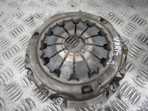 pressure plate of the clutch TOYOTA YARIS 1 1.0 B