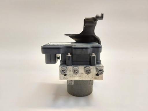 TESLA MODEL Y 2024r Pompa HAMUCLOWA 1044745-00-B