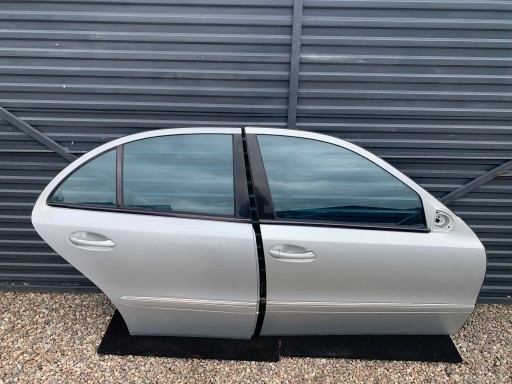 ORGINAL MERCEDES W211 door right right front front 775 C775