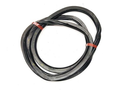 joint portière gauche arrière Audi A4 B8 2.0 TDI berline 8K5833721E